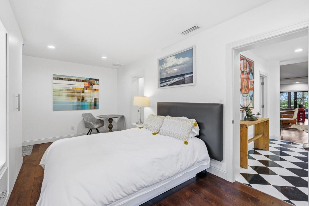 For Rent: $14,000 (4 beds, 4 baths, 2400 Square Feet)