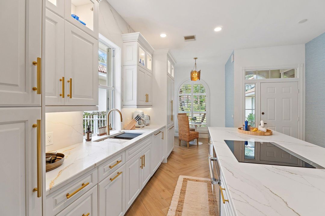 待售: $1,200,000 (3 贝兹, 2 浴室, 1577 平方英尺)