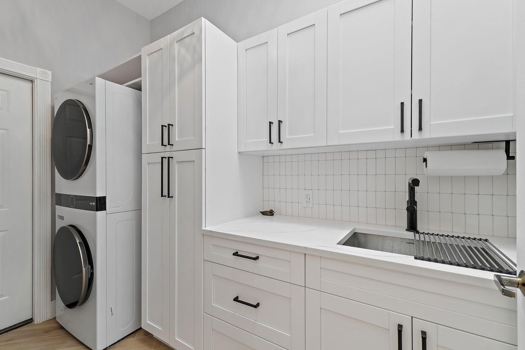 待售: $1,200,000 (3 贝兹, 2 浴室, 1577 平方英尺)