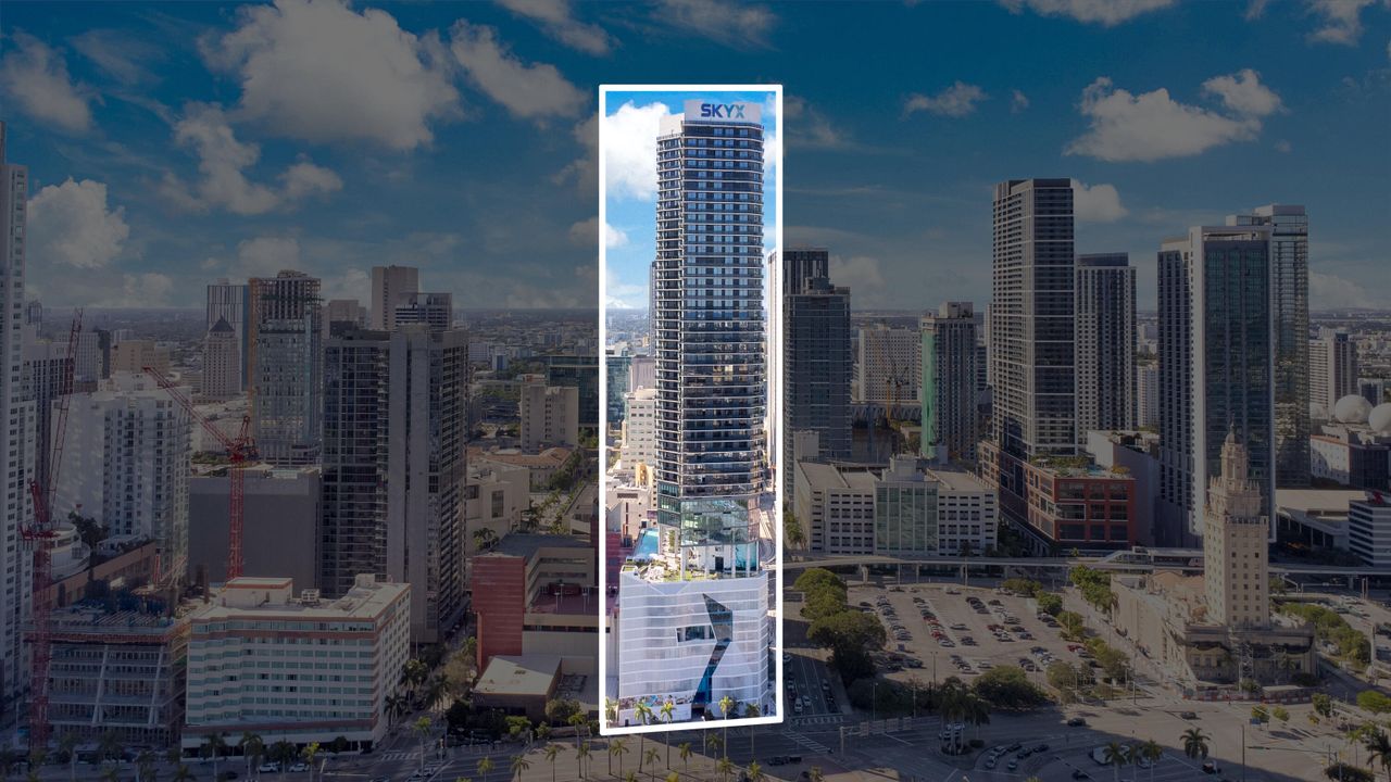 For Sale: $1,499,999 (2 beds, 2 baths, 983 Square Feet)