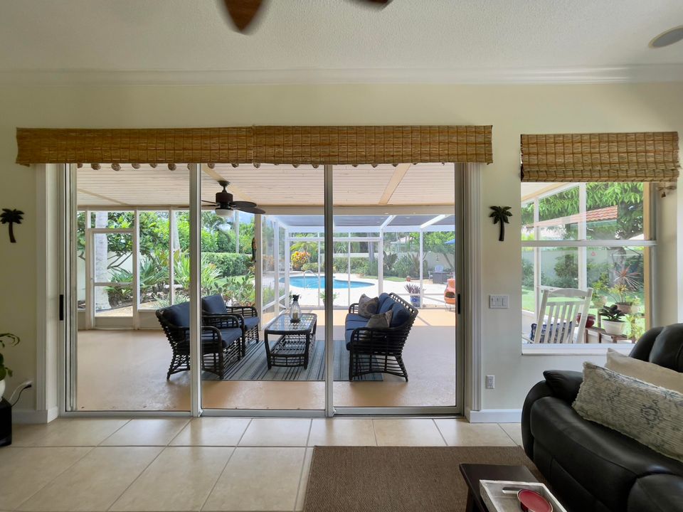 For Sale: $875,000 (3 beds, 2 baths, 1975 Square Feet)