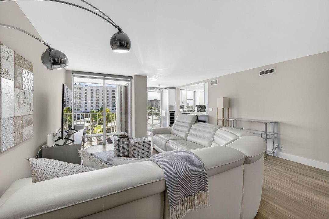 For Sale: $749,900 (3 beds, 2 baths, 1650 Square Feet)