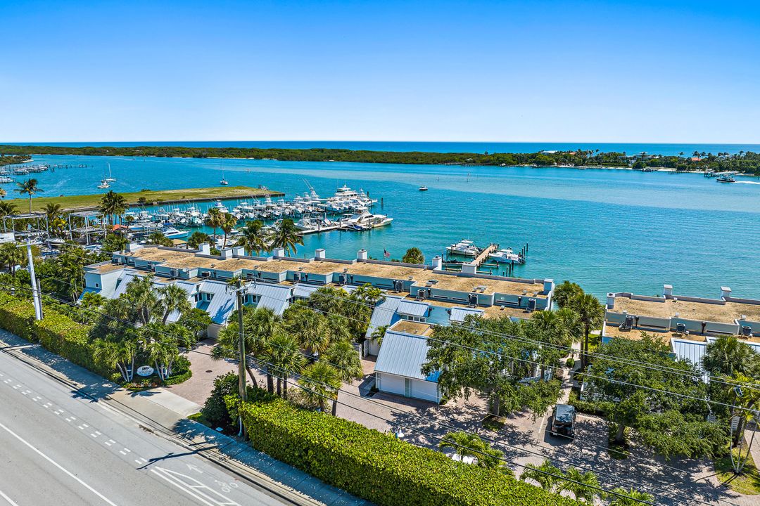 На продажу: $2,490,000 (3 спален, 2 ванн, 1806 Квадратных фут)