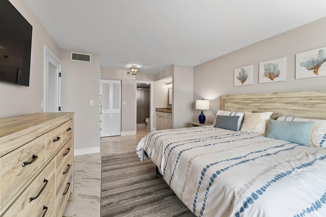 出租: $9,500 (2 贝兹, 2 浴室, 1170 平方英尺)