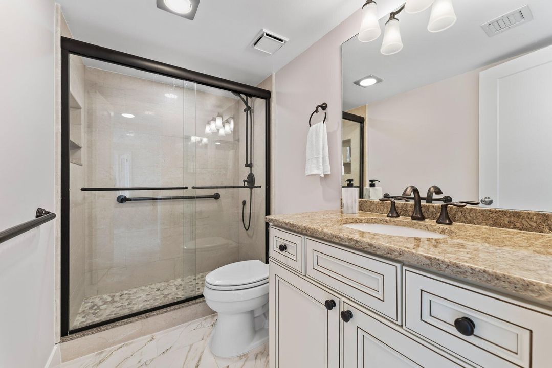 出租: $9,500 (2 贝兹, 2 浴室, 1170 平方英尺)