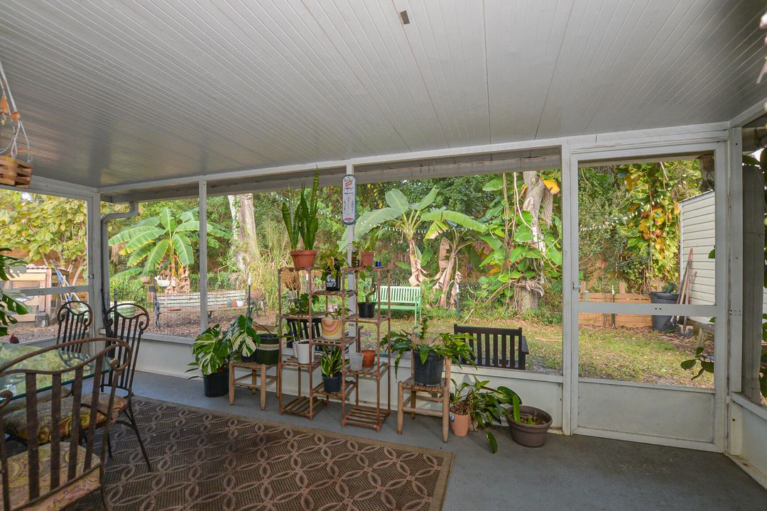 For Rent: $2,000 (3 beds, 2 baths, 1248 Square Feet)