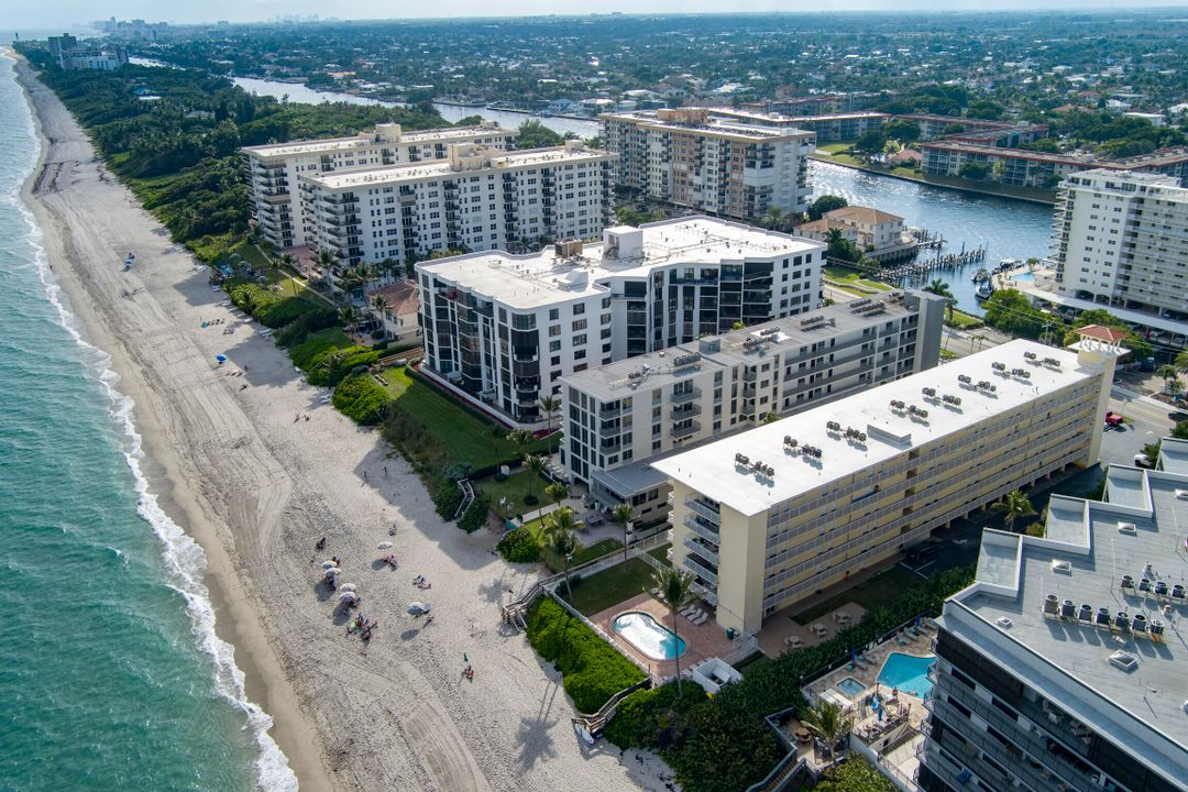 Под контрактом: $475,000 (2 спален, 2 ванн, 1050 Квадратных фут)