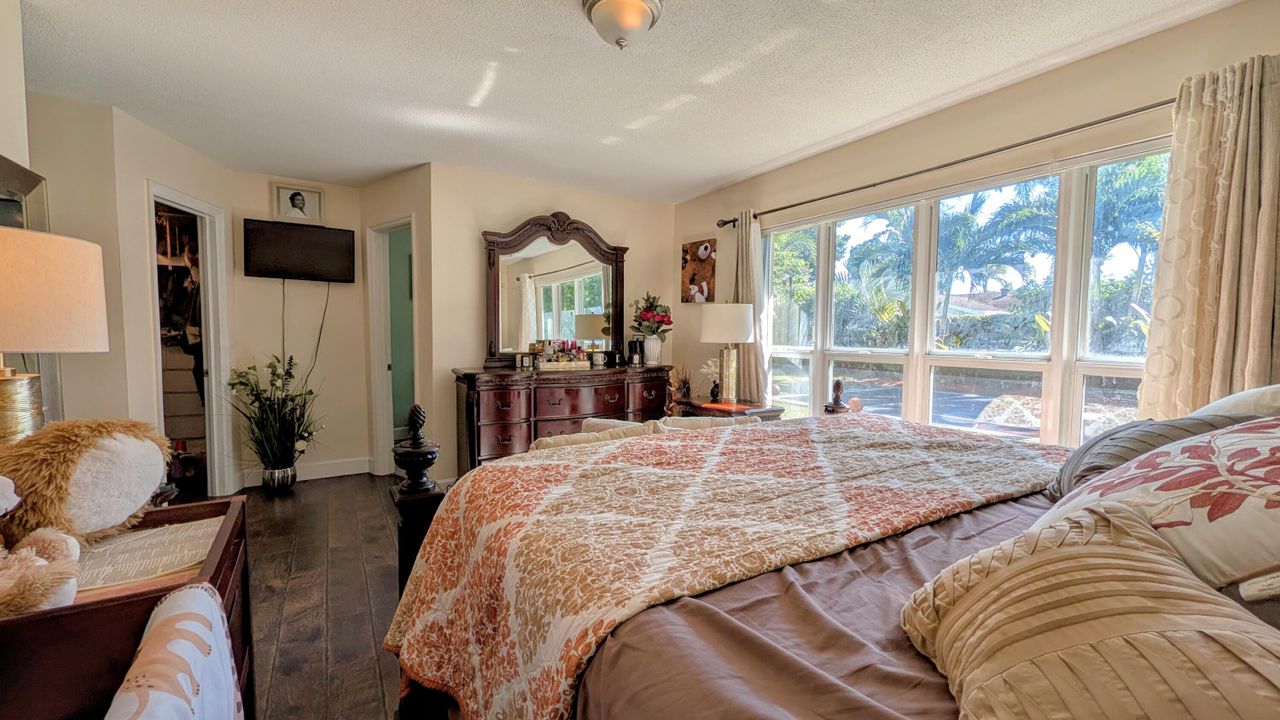 For Sale: $595,000 (4 beds, 2 baths, 1835 Square Feet)