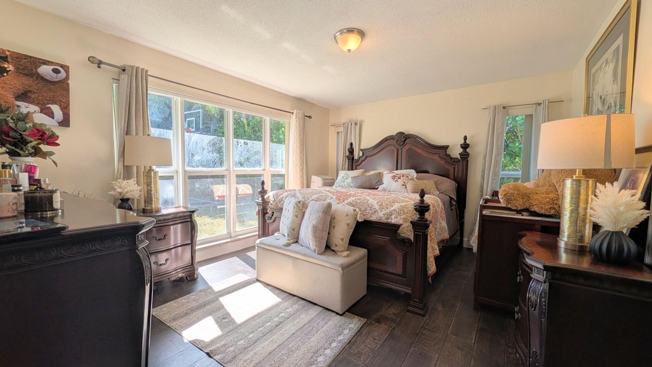 For Sale: $595,000 (4 beds, 2 baths, 1835 Square Feet)