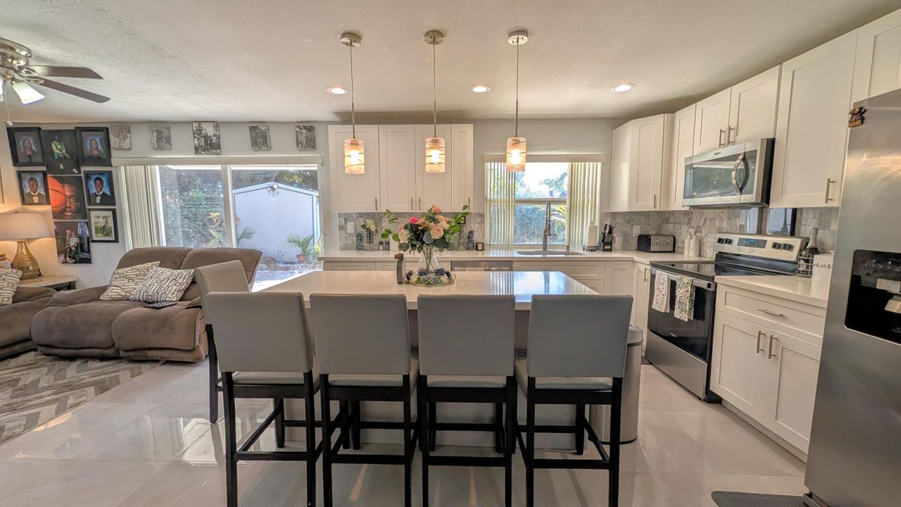 For Sale: $595,000 (4 beds, 2 baths, 1835 Square Feet)