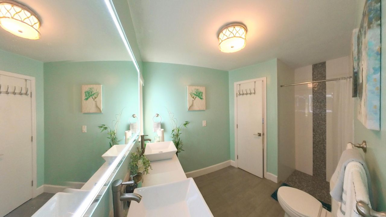 For Sale: $595,000 (4 beds, 2 baths, 1835 Square Feet)