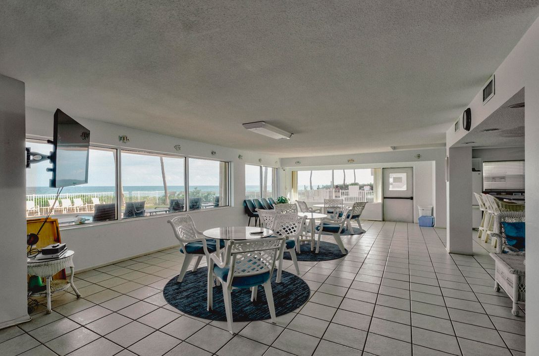 Под контрактом: $475,000 (2 спален, 2 ванн, 1050 Квадратных фут)