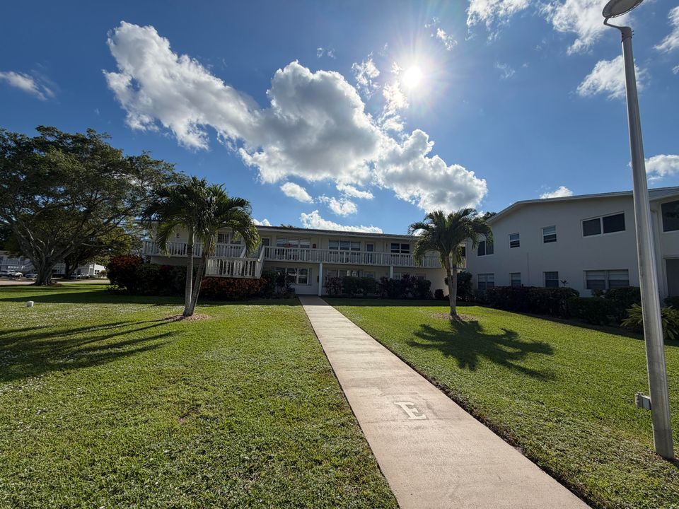 На продажу: $95,000 (1 спален, 1 ванн, 585 Квадратных фут)