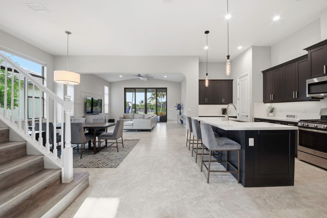 For Sale: $1,350,000 (4 beds, 4 baths, 3252 Square Feet)