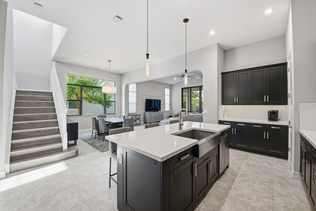 For Sale: $1,350,000 (4 beds, 4 baths, 3252 Square Feet)