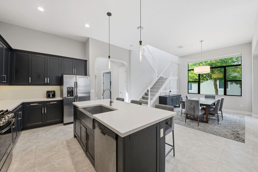 For Sale: $1,350,000 (4 beds, 4 baths, 3252 Square Feet)