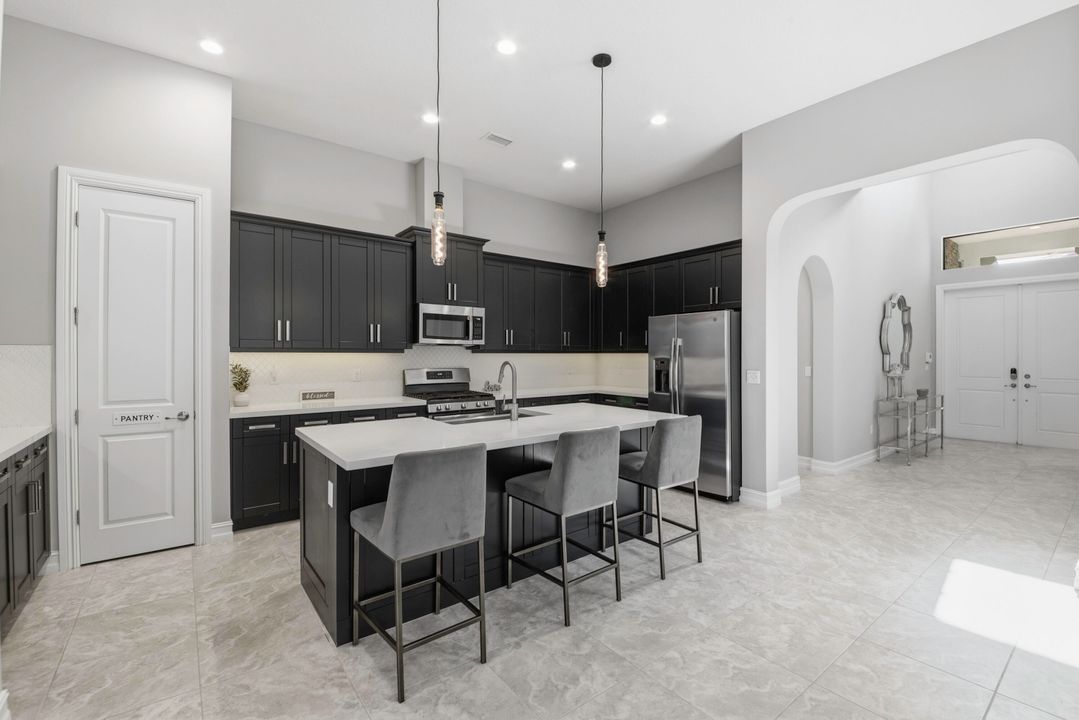 For Sale: $1,350,000 (4 beds, 4 baths, 3252 Square Feet)