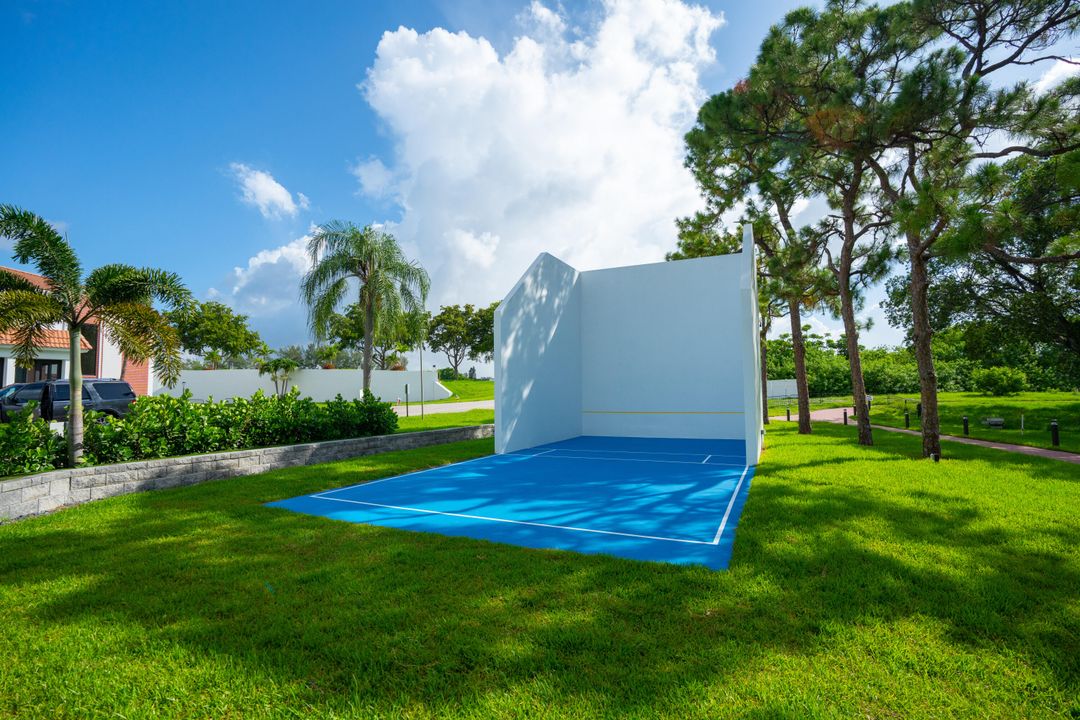 На продажу: $95,000 (1 спален, 1 ванн, 585 Квадратных фут)