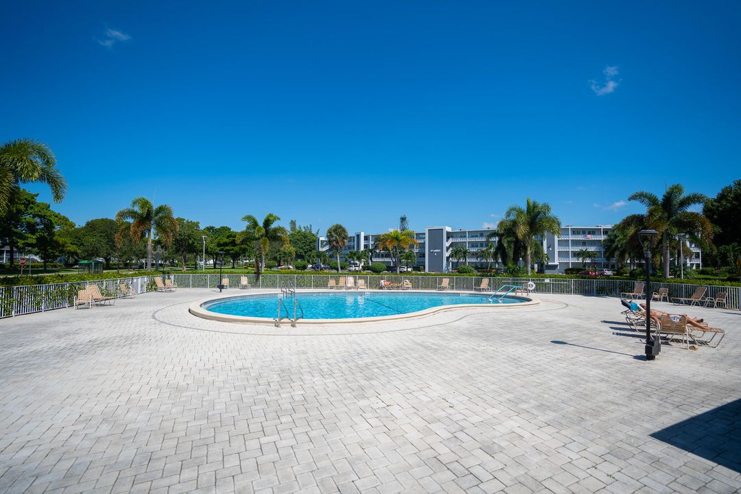 На продажу: $95,000 (1 спален, 1 ванн, 585 Квадратных фут)