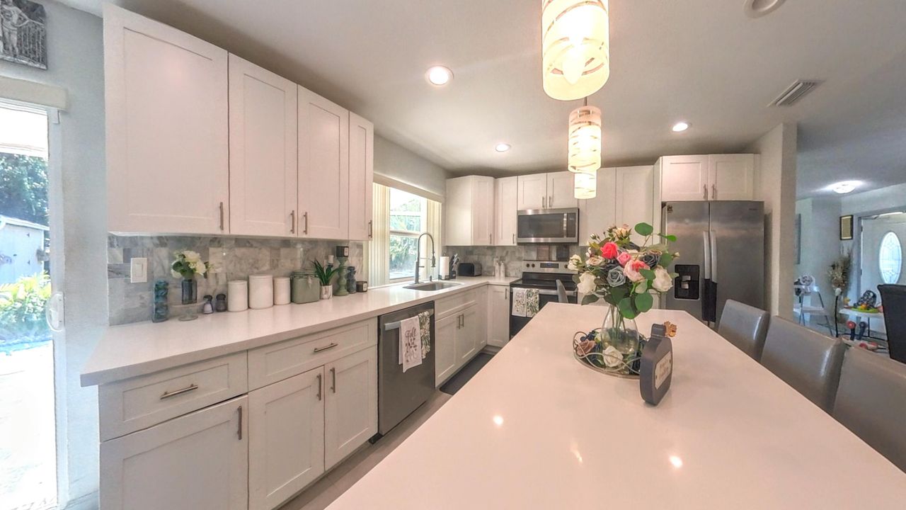 For Sale: $595,000 (4 beds, 2 baths, 1835 Square Feet)