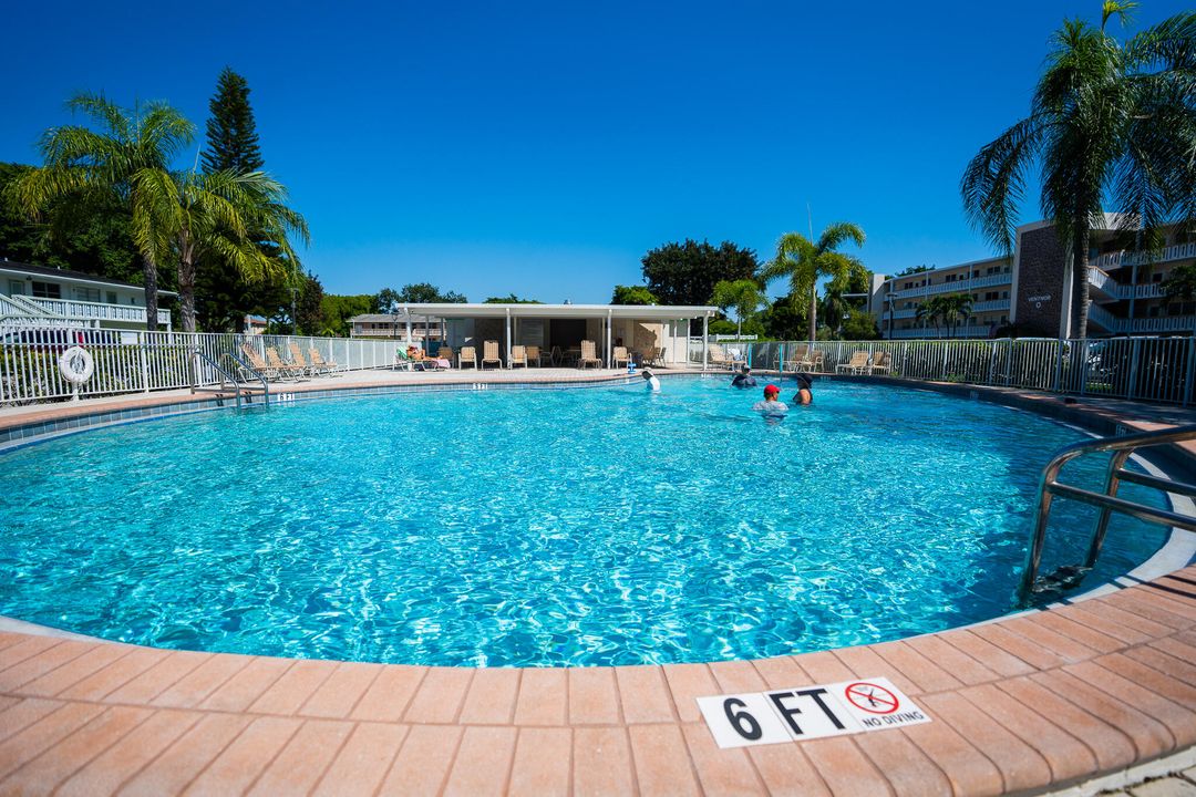 На продажу: $95,000 (1 спален, 1 ванн, 585 Квадратных фут)