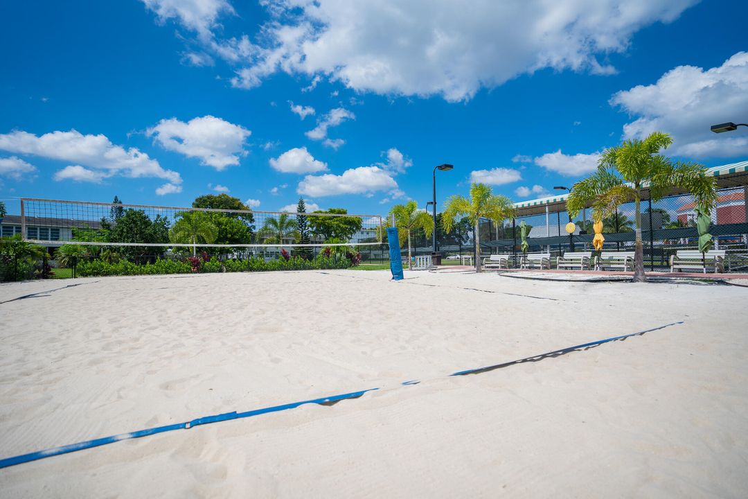 На продажу: $95,000 (1 спален, 1 ванн, 585 Квадратных фут)