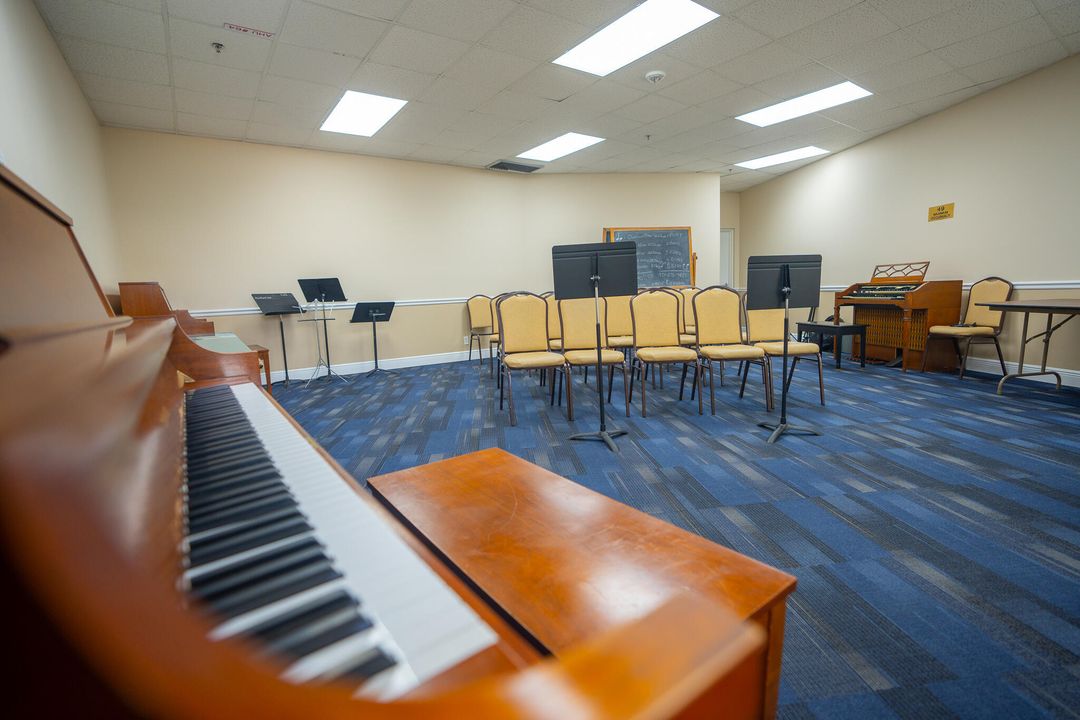 На продажу: $95,000 (1 спален, 1 ванн, 585 Квадратных фут)