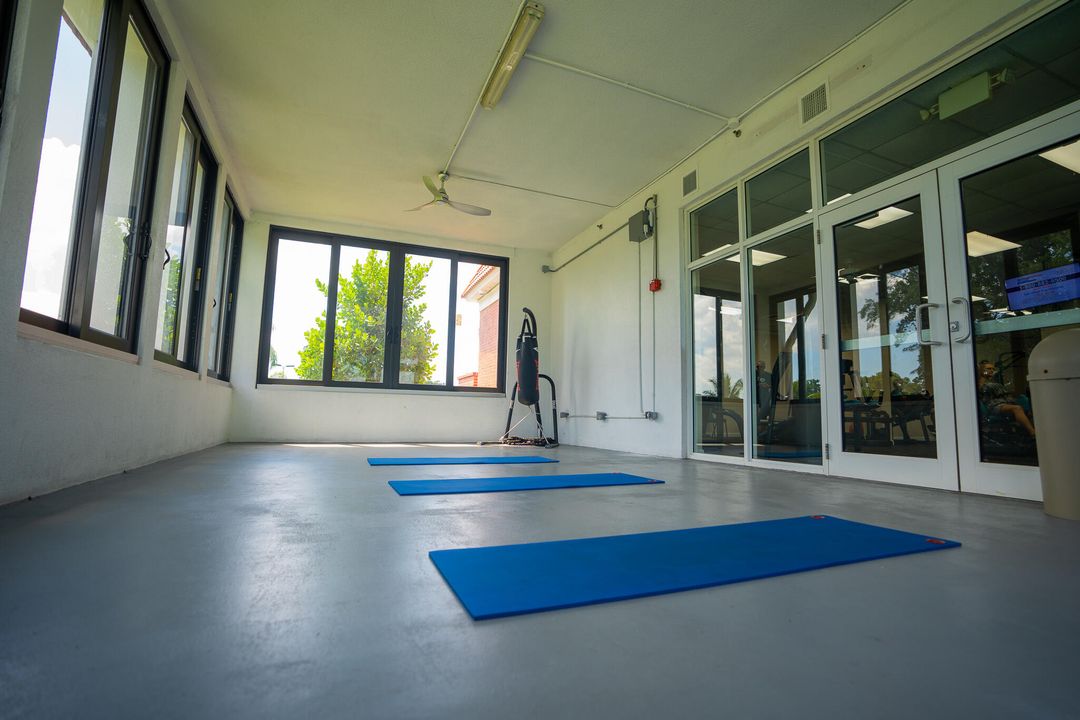 На продажу: $95,000 (1 спален, 1 ванн, 585 Квадратных фут)