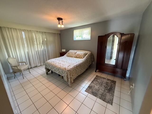 For Sale: $194,900 (2 beds, 2 baths, 1103 Square Feet)