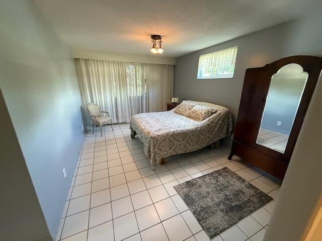 For Sale: $194,900 (2 beds, 2 baths, 1103 Square Feet)