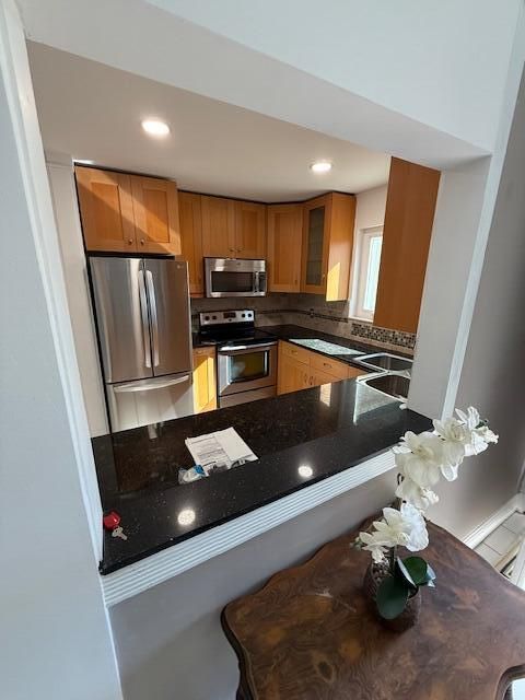 For Sale: $194,900 (2 beds, 2 baths, 1103 Square Feet)