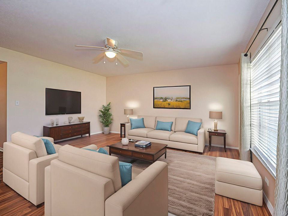 For Rent: $1,500 (2 beds, 2 baths, 1000 Square Feet)