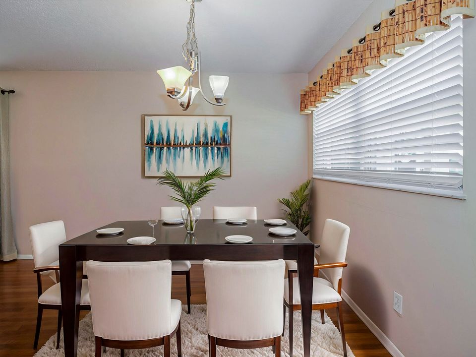 For Rent: $1,500 (2 beds, 2 baths, 1000 Square Feet)