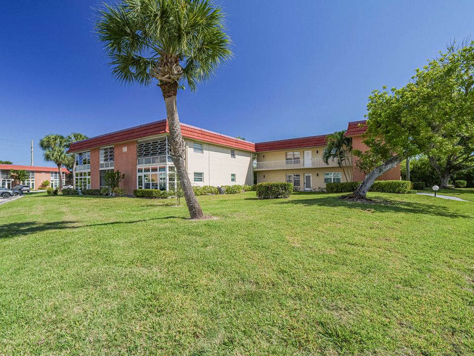 For Rent: $1,500 (2 beds, 2 baths, 1000 Square Feet)