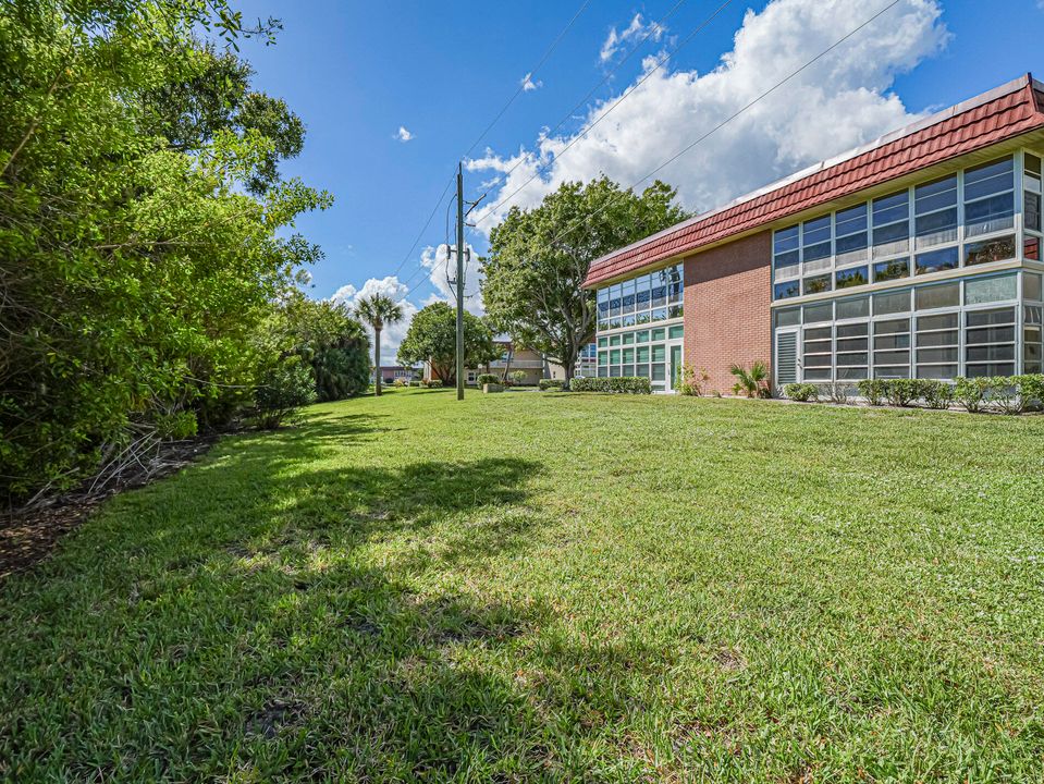 For Rent: $1,500 (2 beds, 2 baths, 1000 Square Feet)