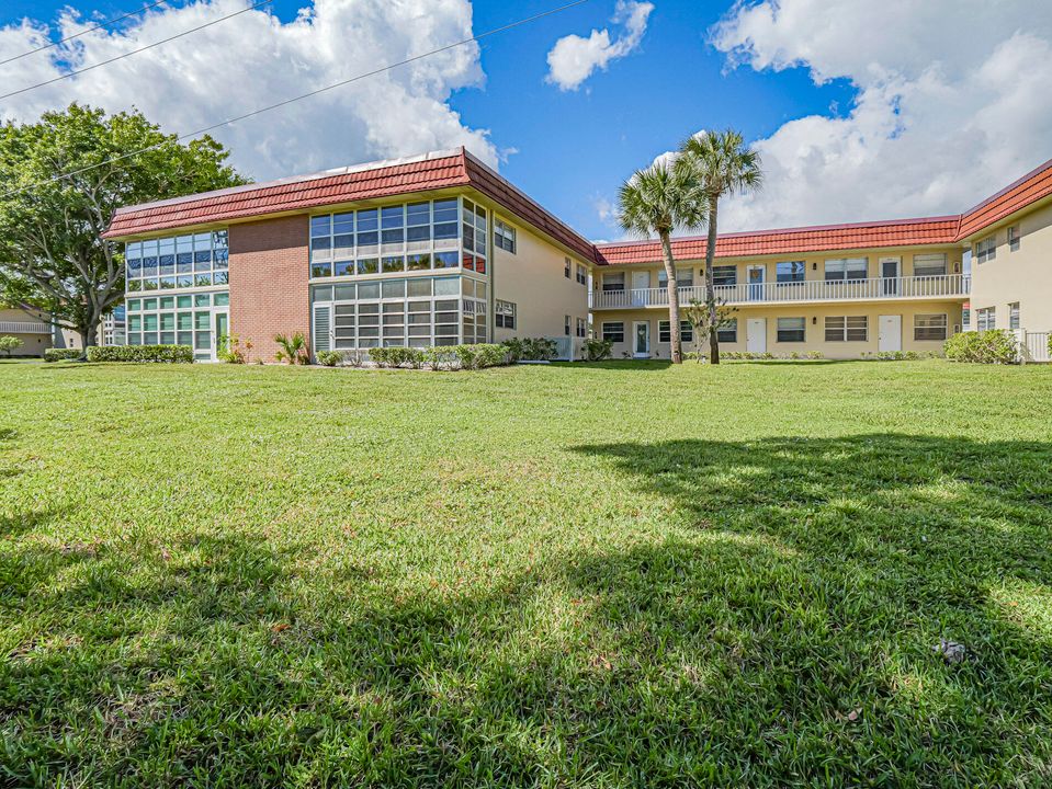 For Rent: $1,500 (2 beds, 2 baths, 1000 Square Feet)