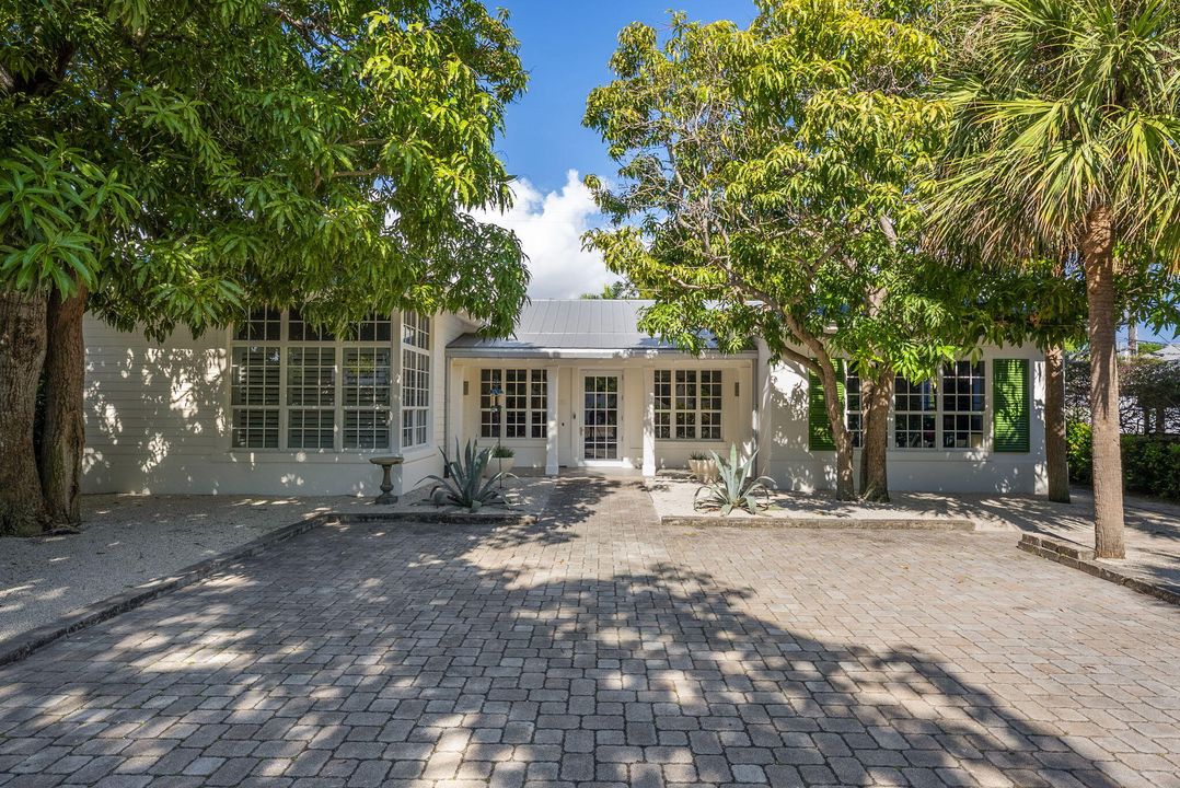 For Sale: $3,000,000 (0 beds, 0 baths, 2636 Square Feet)