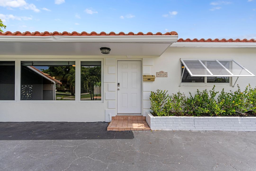 For Sale: $995,000 (4 beds, 3 baths, 1935 Square Feet)