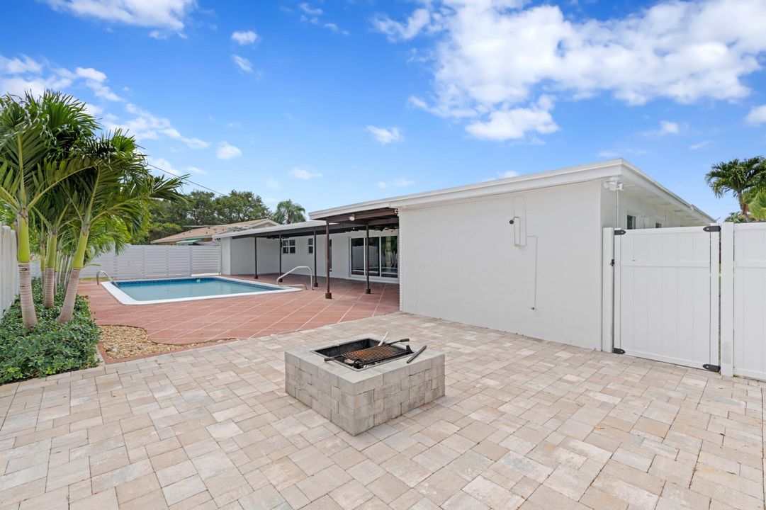 For Sale: $995,000 (4 beds, 3 baths, 1935 Square Feet)