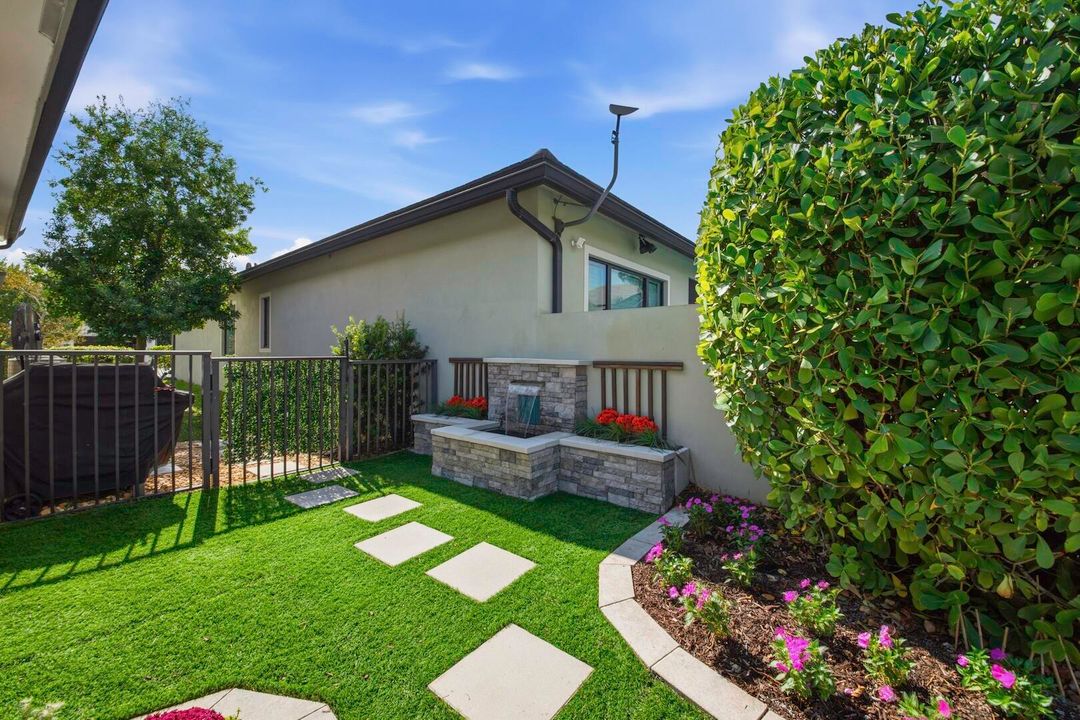 For Sale: $1,350,000 (4 beds, 4 baths, 3252 Square Feet)