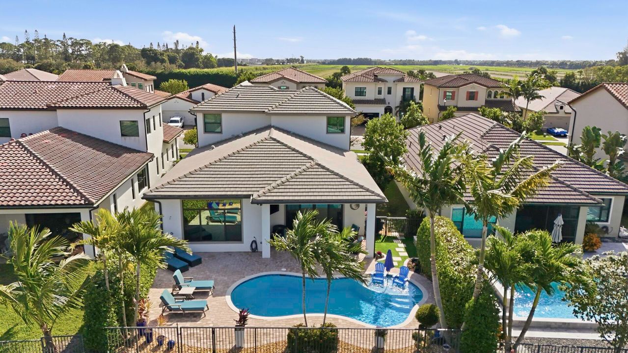 For Sale: $1,350,000 (4 beds, 4 baths, 3252 Square Feet)