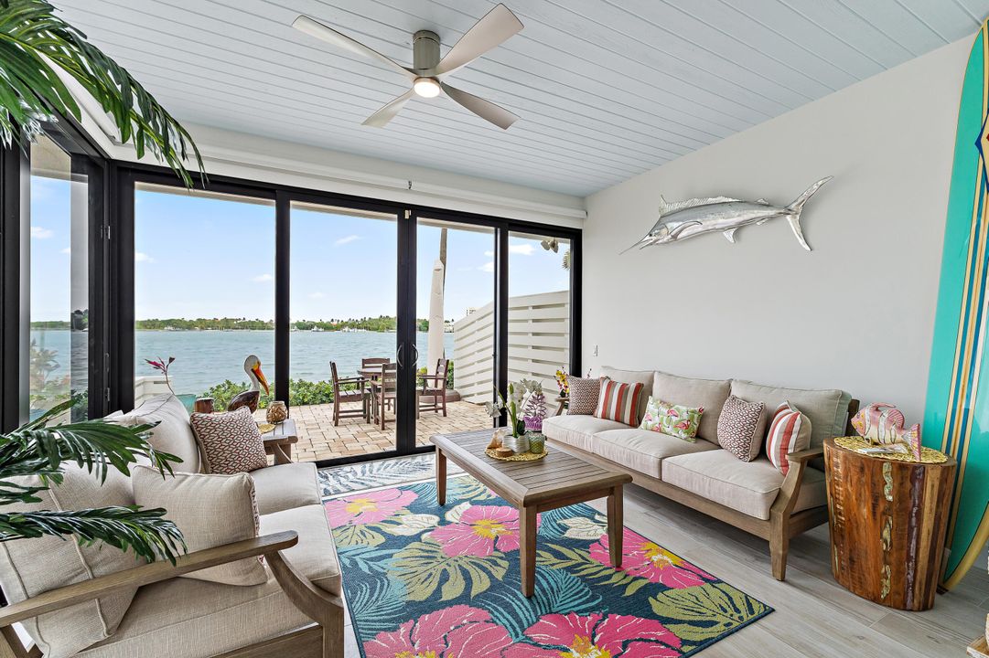 На продажу: $2,490,000 (3 спален, 2 ванн, 1806 Квадратных фут)