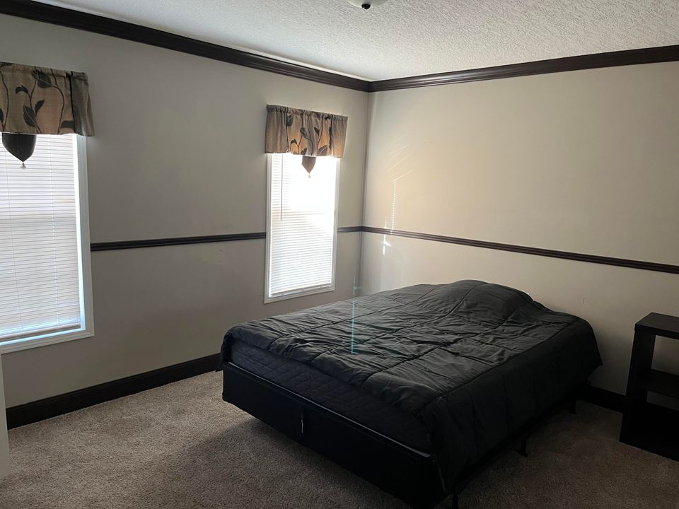 待售: $124,900 (3 贝兹, 2 浴室, 1176 平方英尺)