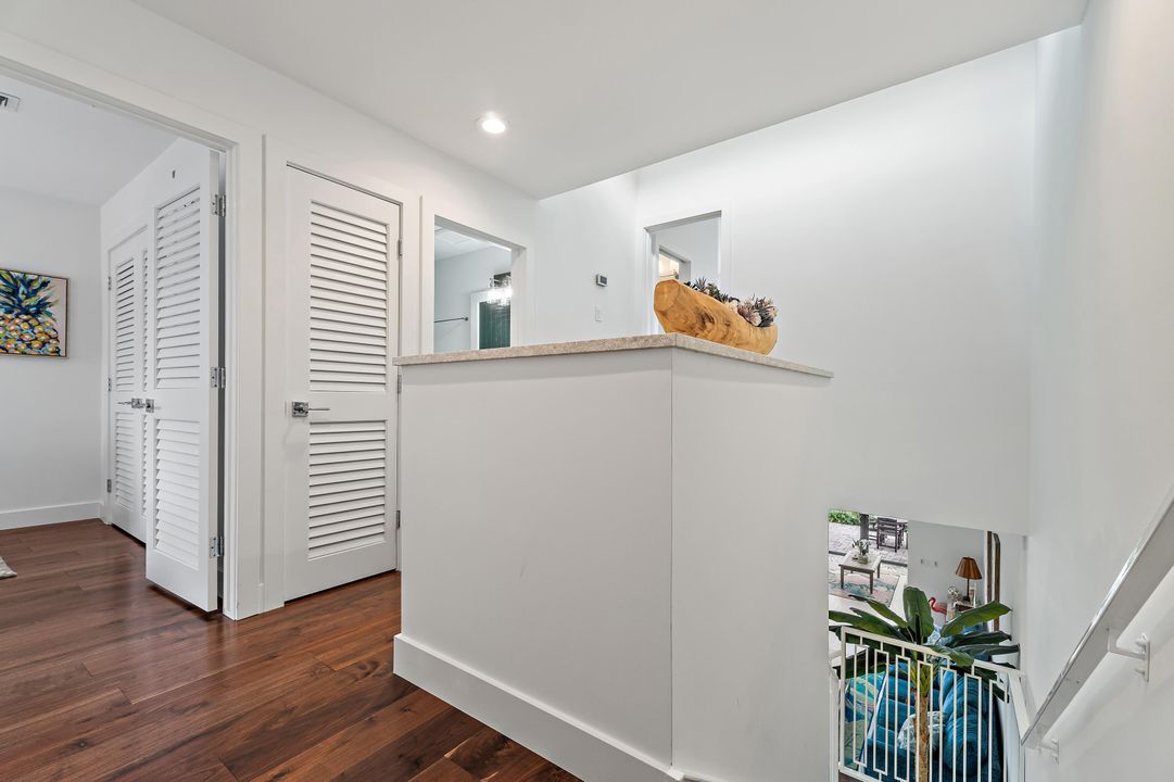 На продажу: $2,490,000 (3 спален, 2 ванн, 1806 Квадратных фут)