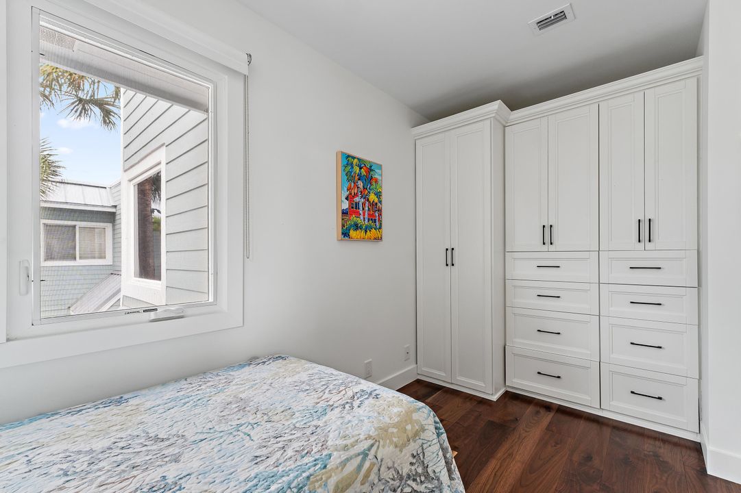 На продажу: $2,490,000 (3 спален, 2 ванн, 1806 Квадратных фут)