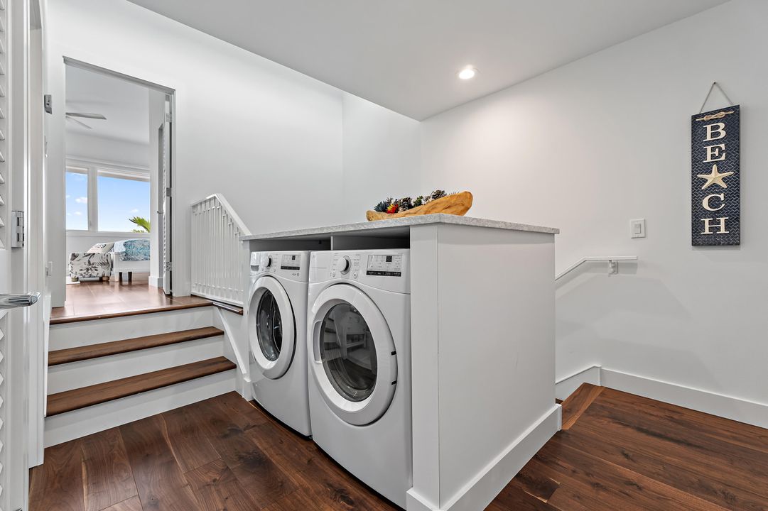 На продажу: $2,490,000 (3 спален, 2 ванн, 1806 Квадратных фут)