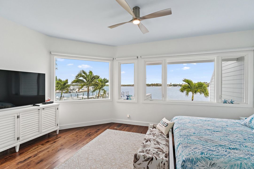 На продажу: $2,490,000 (3 спален, 2 ванн, 1806 Квадратных фут)