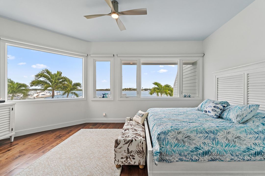 На продажу: $2,490,000 (3 спален, 2 ванн, 1806 Квадратных фут)