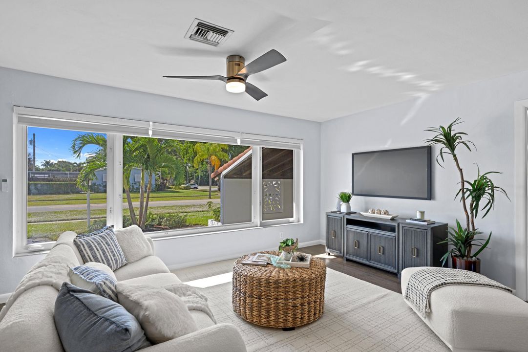 For Sale: $995,000 (4 beds, 3 baths, 1935 Square Feet)