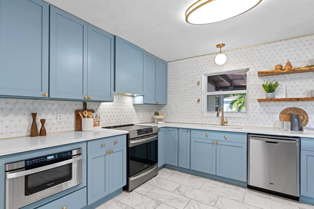 For Sale: $995,000 (4 beds, 3 baths, 1935 Square Feet)